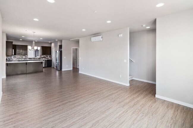 Building Photo - Rainier View Court Townhomes - Contemporar...