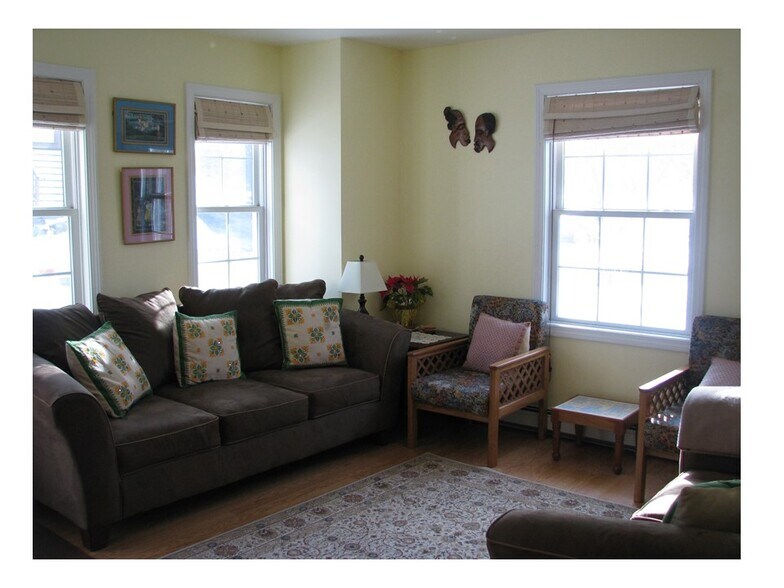 Building Photo - 444 Plantation St