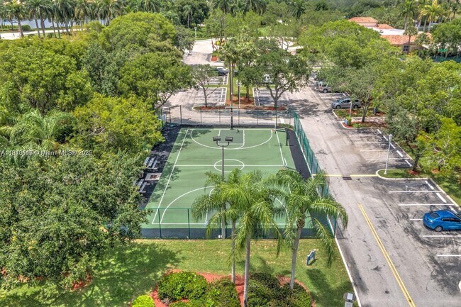 Building Photo - 858 NW 170th Terrace