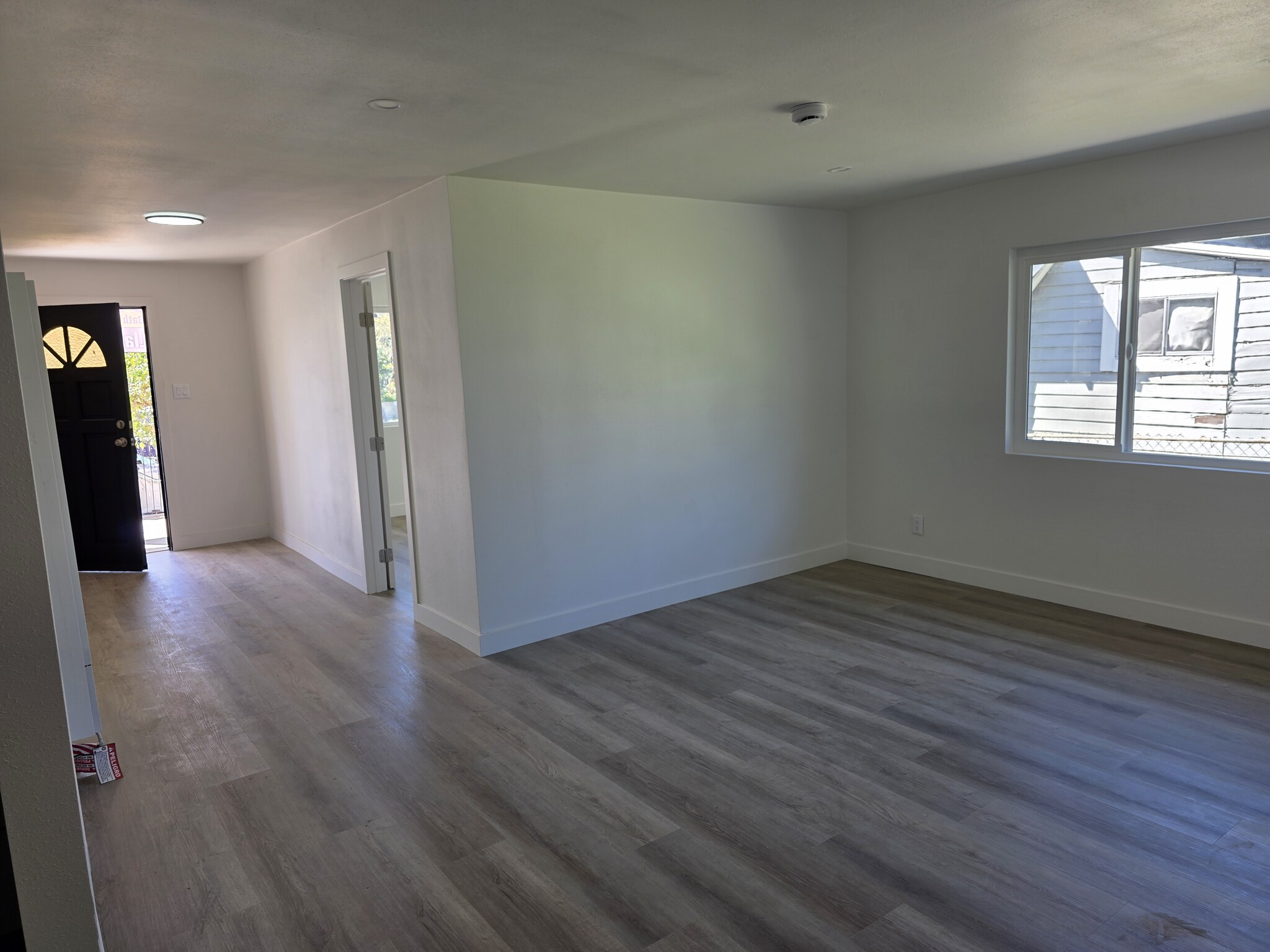 Building Photo - 4535 E 2nd St