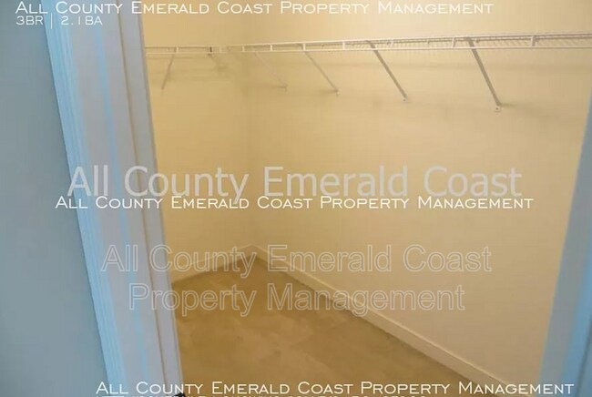 Building Photo - 425 Twin Lakes Ln