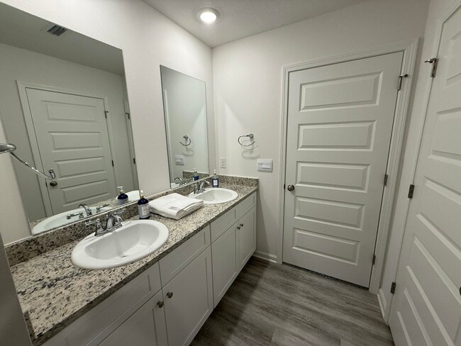 Building Photo - 225 Gray Owl Dr