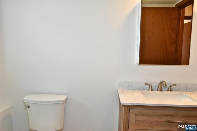 Building Photo - 28 Elmhurst St