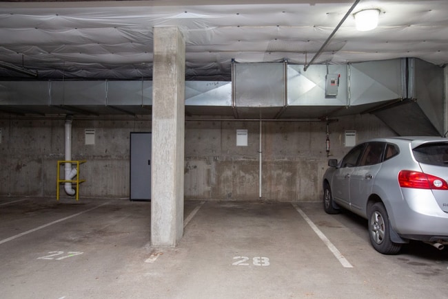 Building Photo - 1125 E Olive St