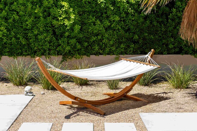 Building Photo - Luxury Oasis with Pool in Palm Springs
