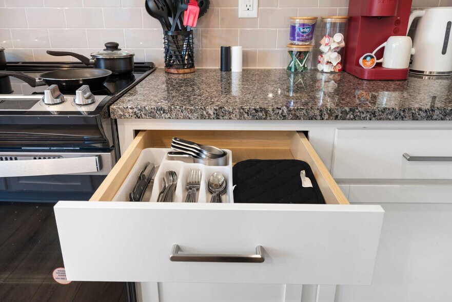 Building Photo - 4106 Bunker Dr