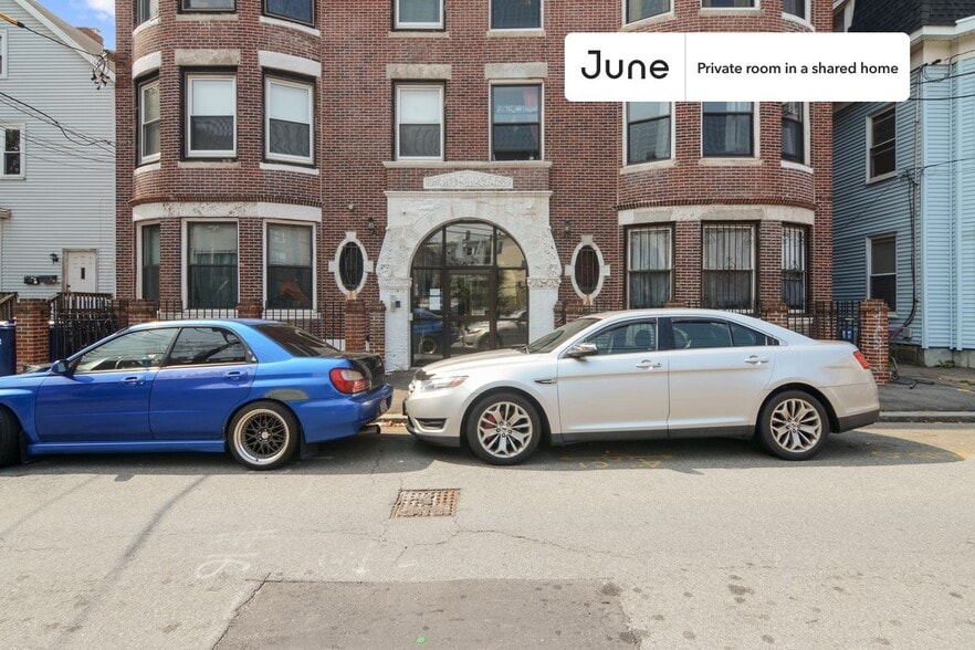 Building Photo - Room in Shared 4 bed/2 bath home