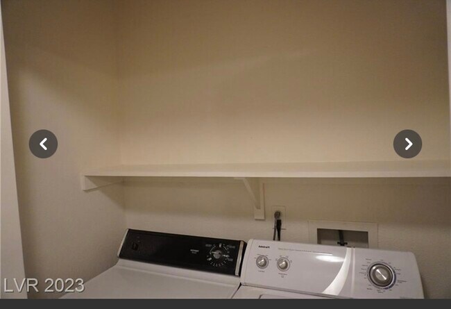 Building Photo - 356 Manti Pl