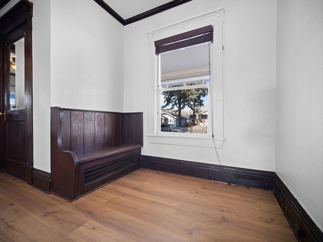 Building Photo - 4 Bed, 2 Bath Long Term Rental in GU District