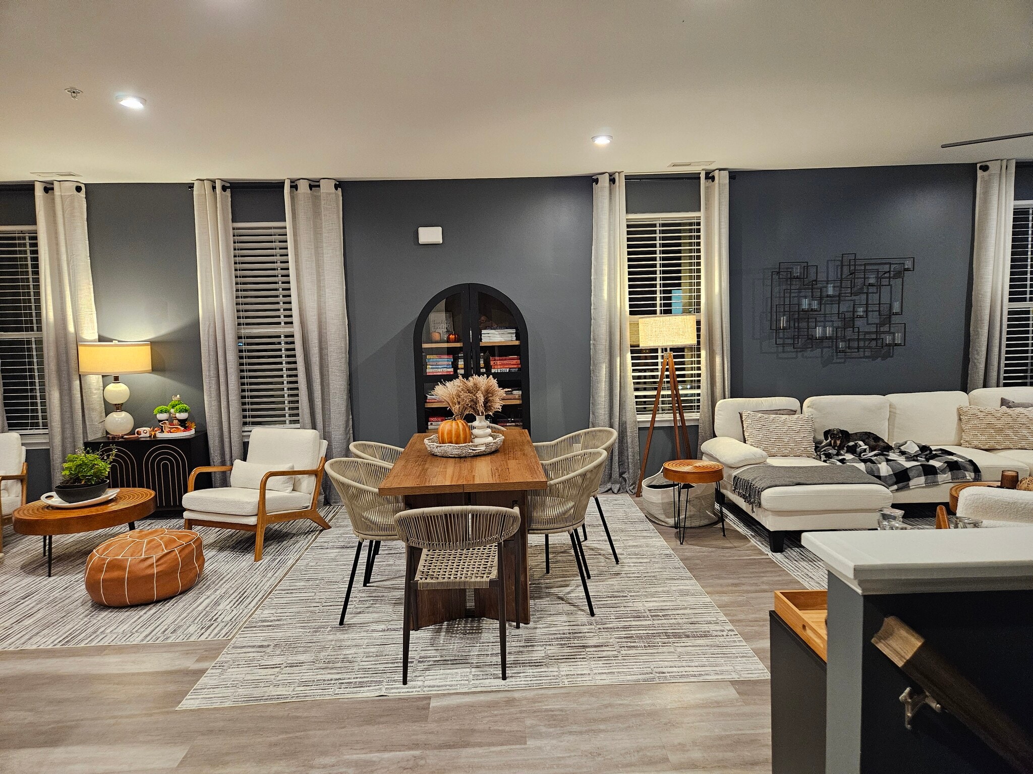 Open floor shared leaving area with, sitting, dining and leaving room - 7201 Hancock Chase Ct