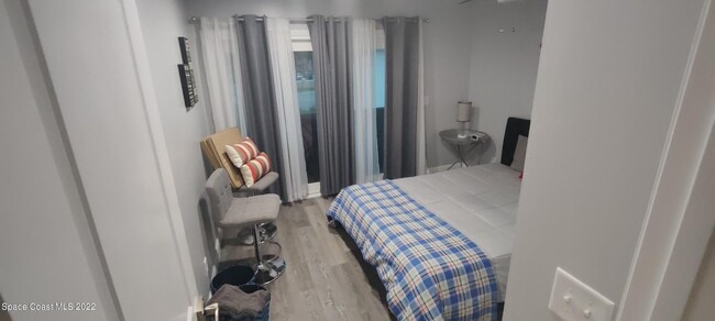 Building Photo - 100 Coral Way E