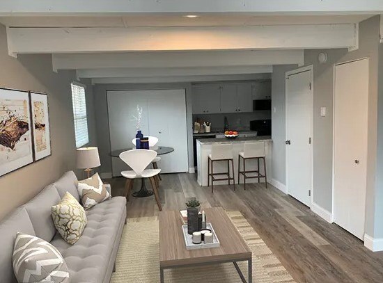 Primary Photo - Brittany Bay