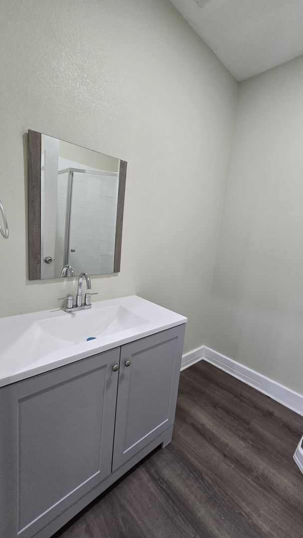 Building Photo - Spacious Ranch Style 5-Bedroom Home with Oversized 4 Car Garage / Workshop, 4 RV Carport & 1 Acre...