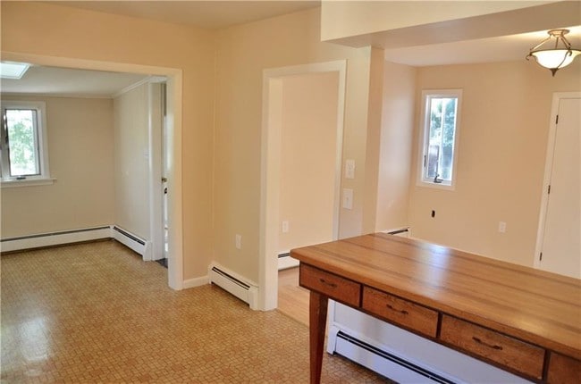 Building Photo - 15 Halsey St