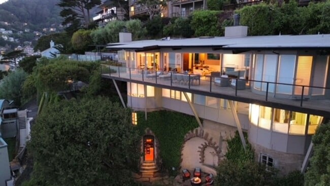 Building Photo - Luxurious Sausalito Breathtaking View Masterpiece! 4BR/3.5BA Home + 1BR/1BA Guest House! Parking!...