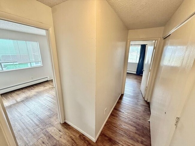 Building Photo - 1st & 2nd Floor, 1ST MONTH 1/2 OFF SPECIAL...
