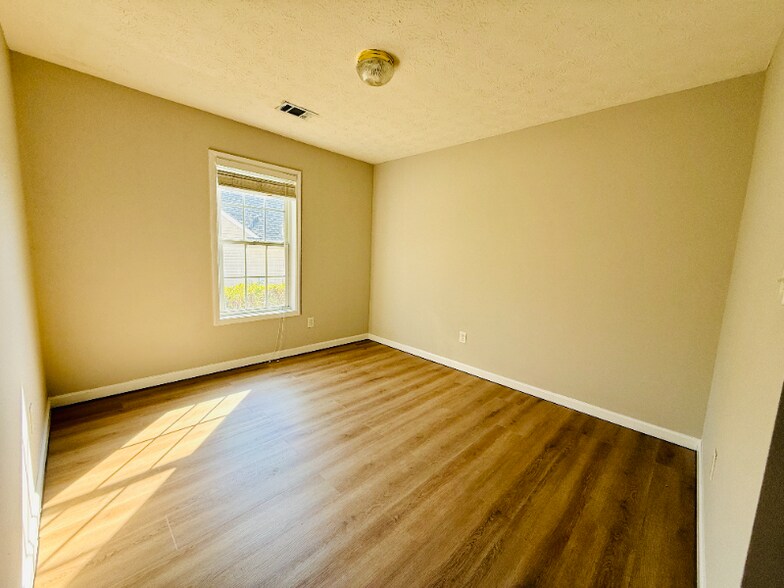 Building Photo - 2510 Cordillo Dr