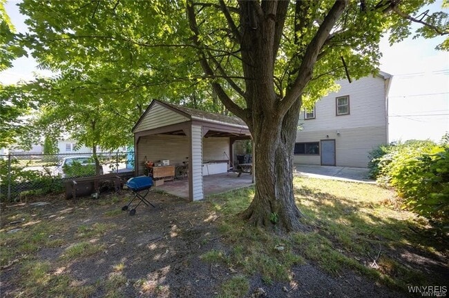 Building Photo - 2877 Niagara St