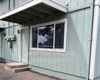 Building Photo - 84 SE Grape Ave