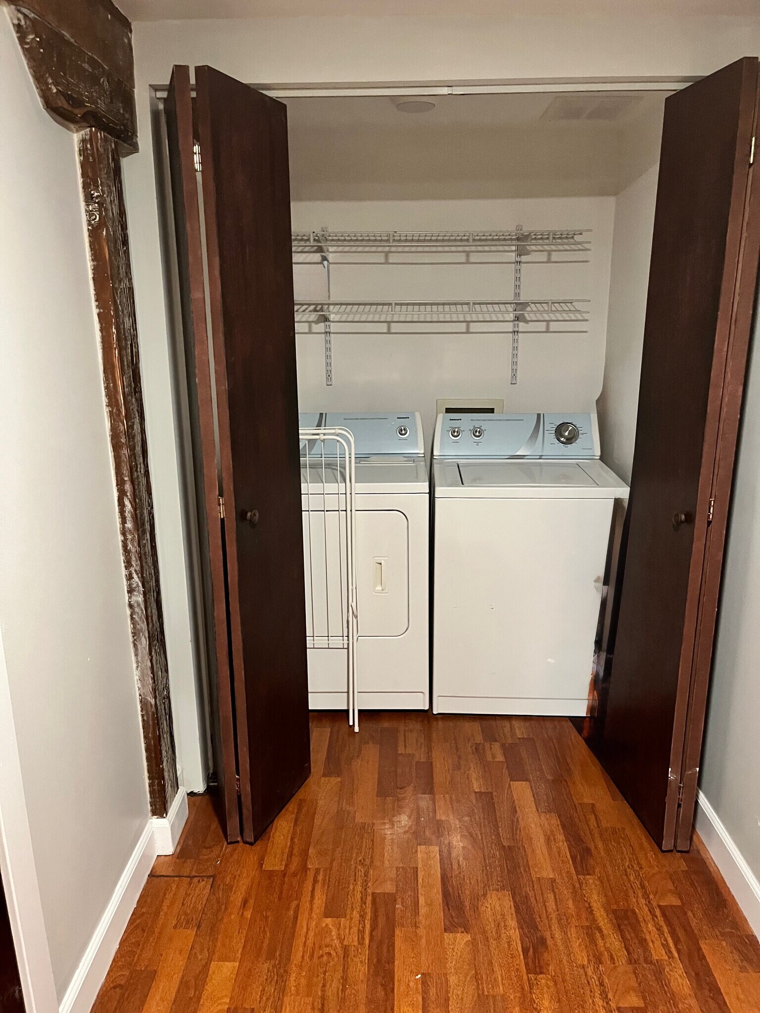 Building Photo - 903 23rd Ave S