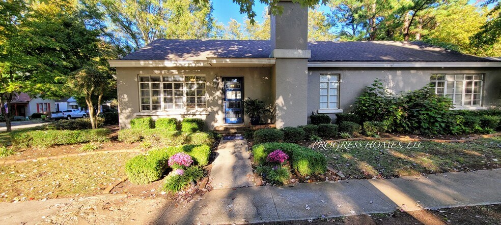 Primary Photo - 402 Church St NE