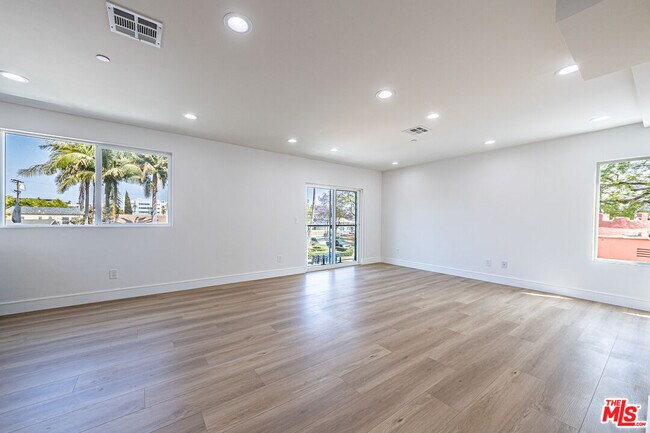 Building Photo - 2055 S Garth Ave