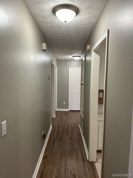 Building Photo - 508 Deer Path