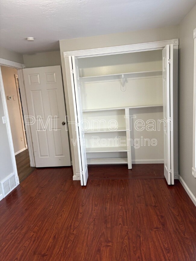 Building Photo - 463 W 2300 S