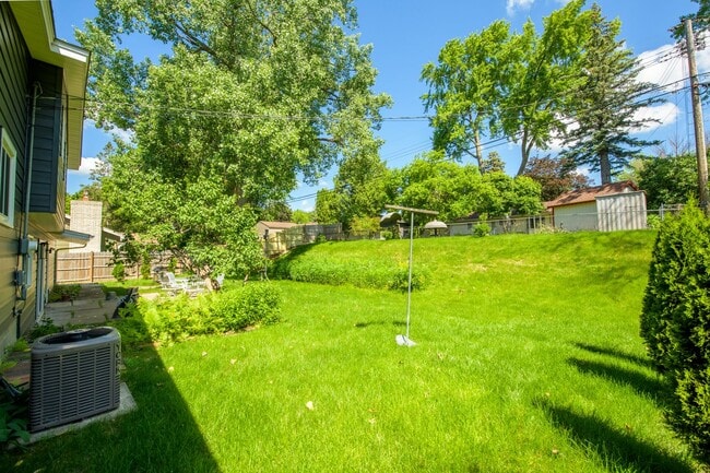 Building Photo - Rare 3 bed 3 bath home in new hope!!!