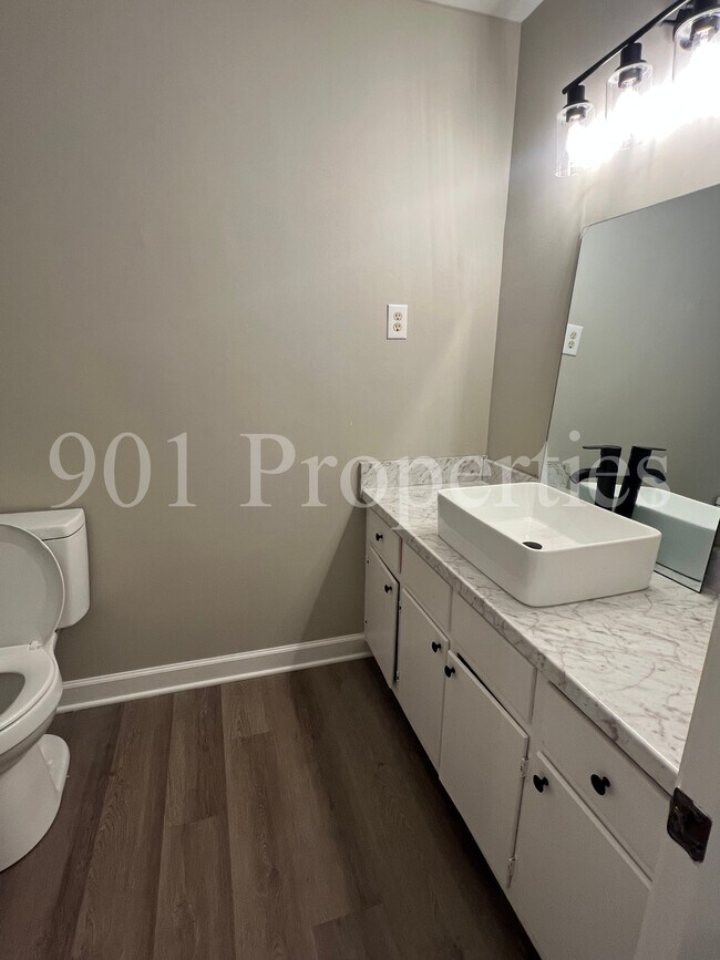 Building Photo - 5140 Longmeadow Cove