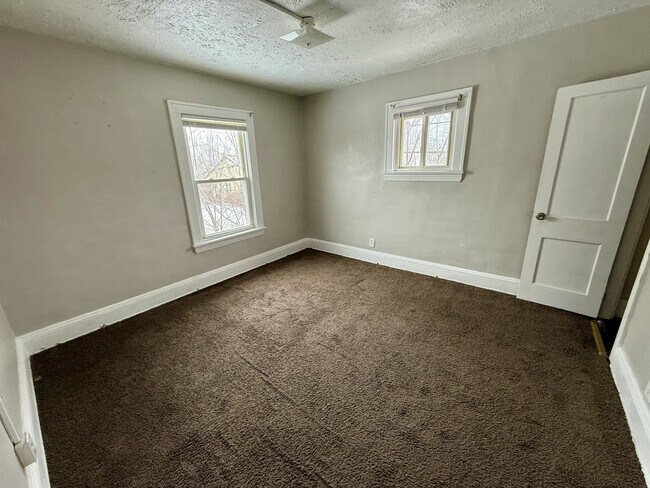 Building Photo - 13512 Edgewood Ave