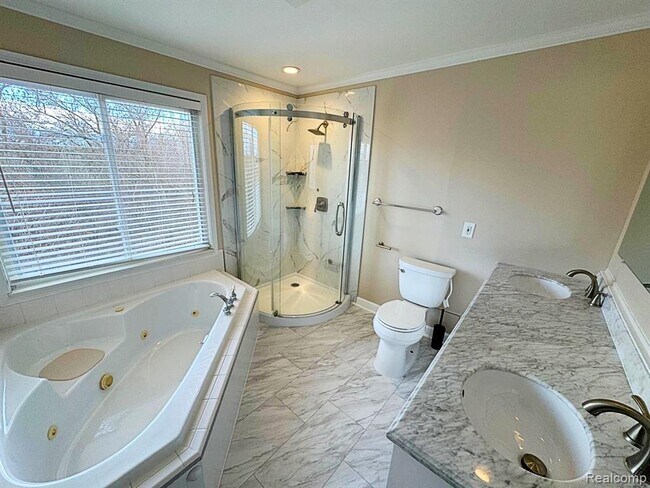 Building Photo - 19479 Scenic Harbour Dr