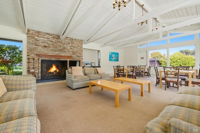 Building Photo - 34 Andrew Dr