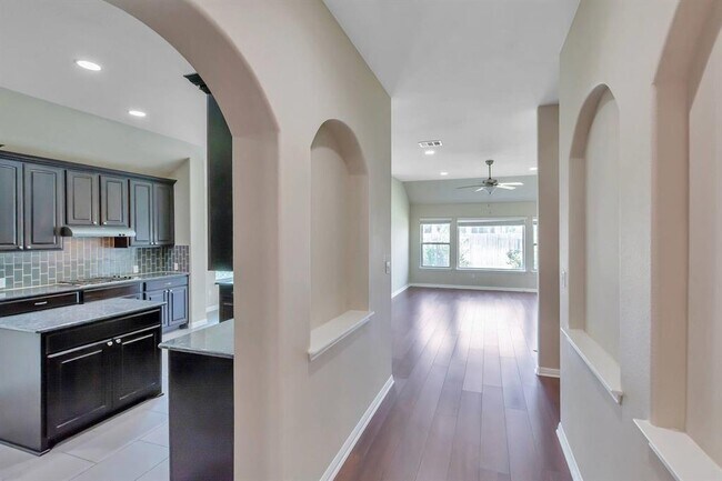 Building Photo - 101 Dasher Drive