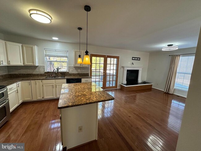 Building Photo - 4700 Warm Hearth Cir