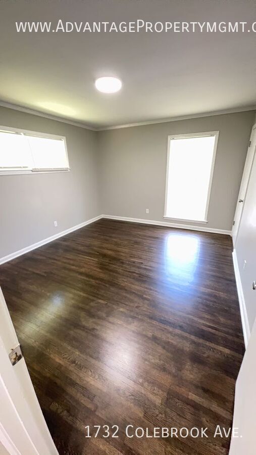 Building Photo - 1732 Colebrook Ave