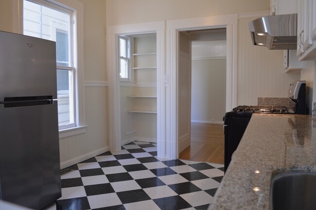 Building Photo - 39A Pearl Street-