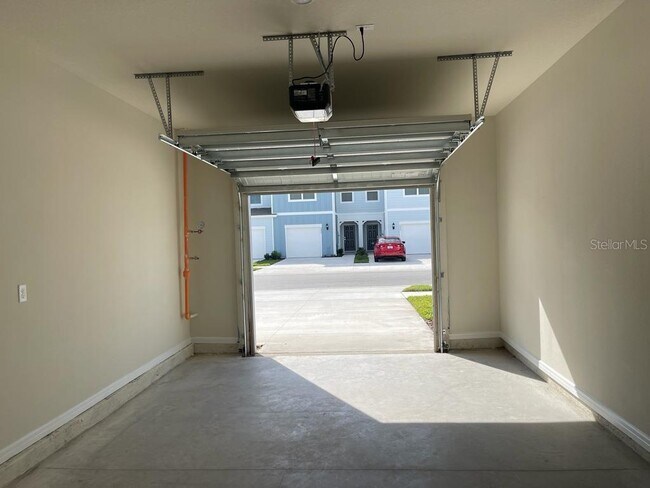 Building Photo - 1998 Canny Cv