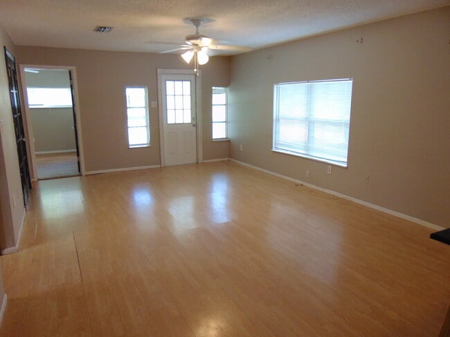 Building Photo - 2500 Ashton Rd