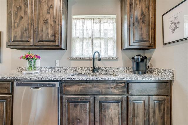 Building Photo - 2708 James Rd