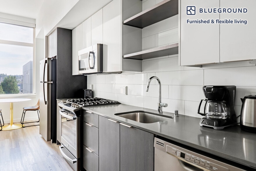 Building Photo - 8709 161st Avenue Northeast