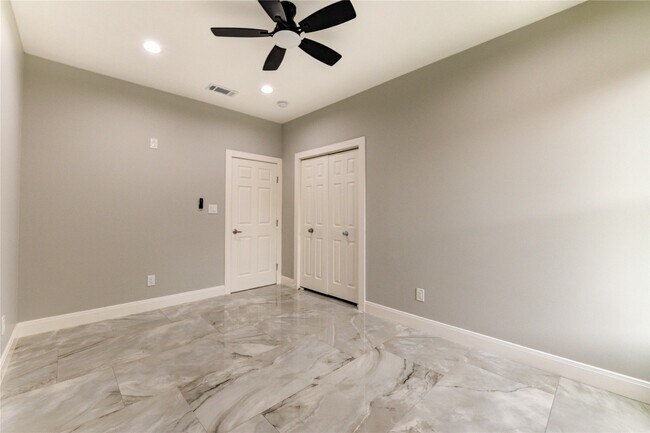 Building Photo - 1513 Sherl St