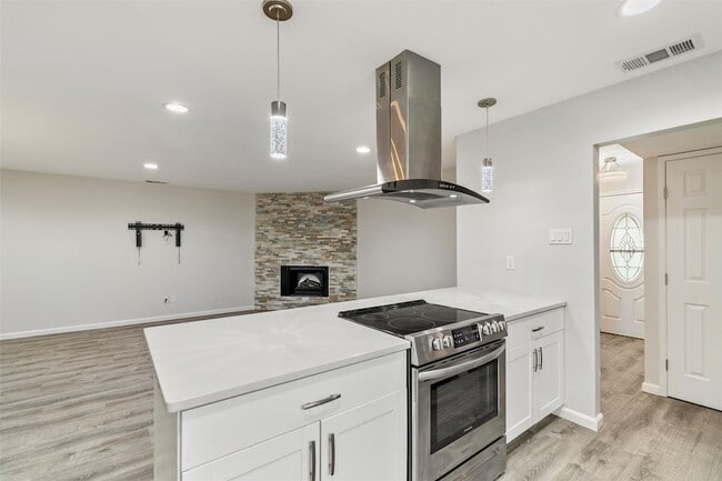Building Photo - 5316 Yager Dr