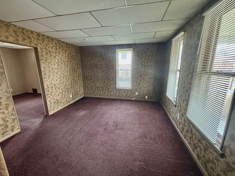 Building Photo - 158 16th St NW