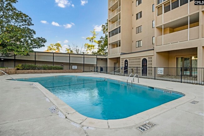 Building Photo - 1825 St Julian Pl