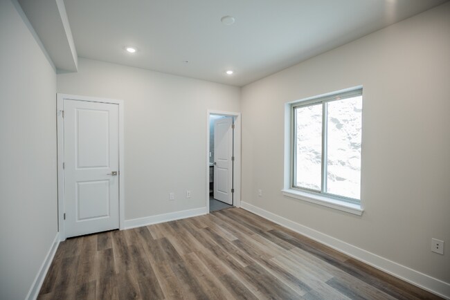 Building Photo - 3707 Haverford Ave