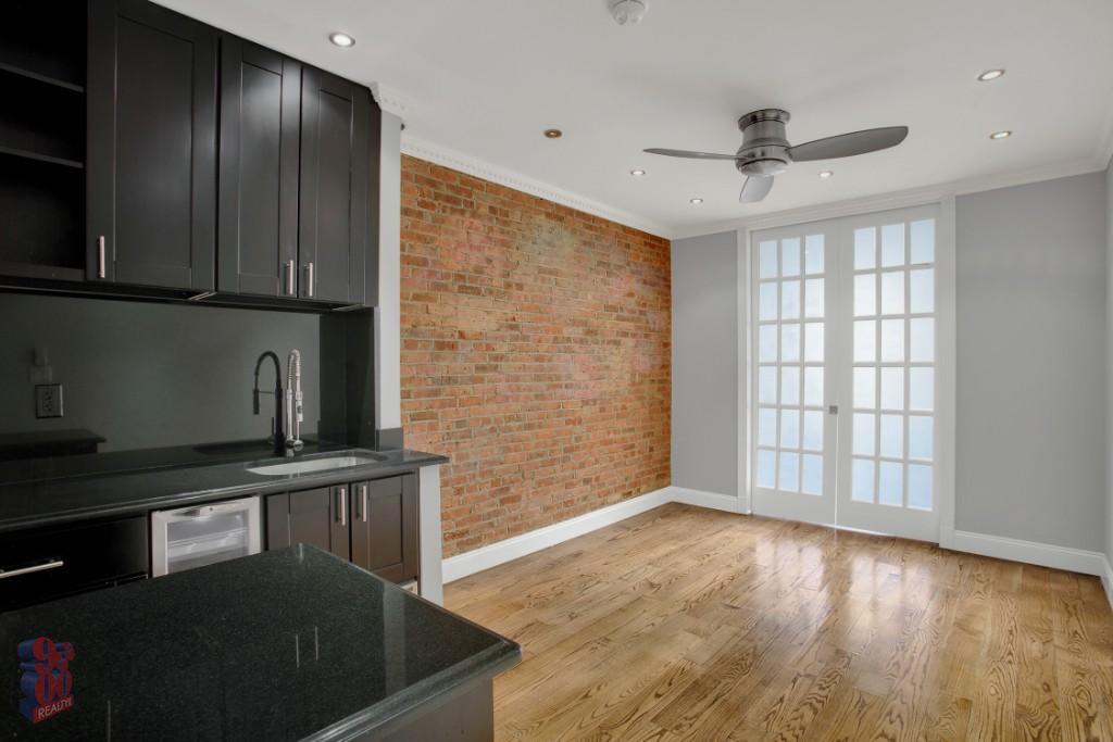 Building Photo - 438 W 52nd St