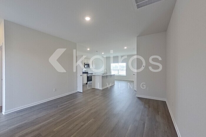 Building Photo - 2091 Banyon Cir