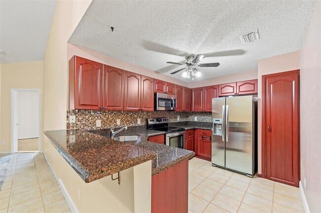 Building Photo - 11424 SW 17th Ct