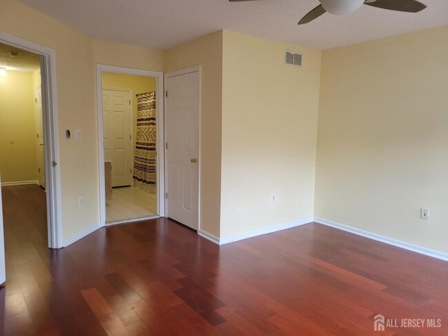 Building Photo - 68 Prestwick Way
